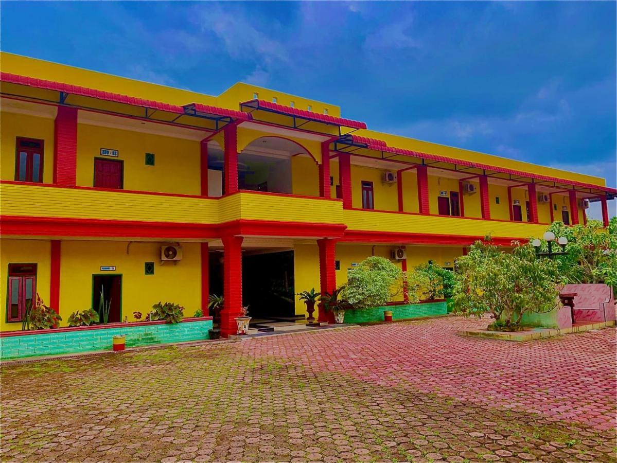 Hotel Rembulan Tebing Tinggi Exterior photo